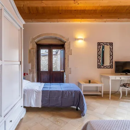 Kypeiros - Sicily Farm stay Noto