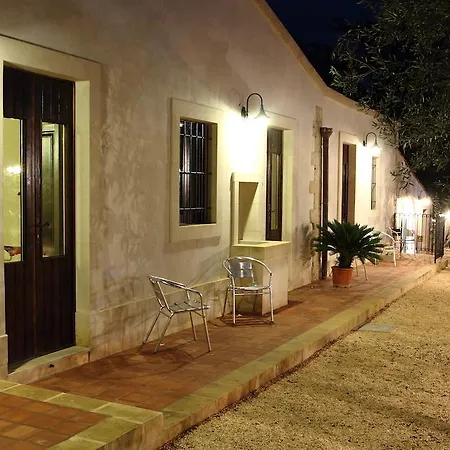 Kypeiros - Sicily Farm stay *